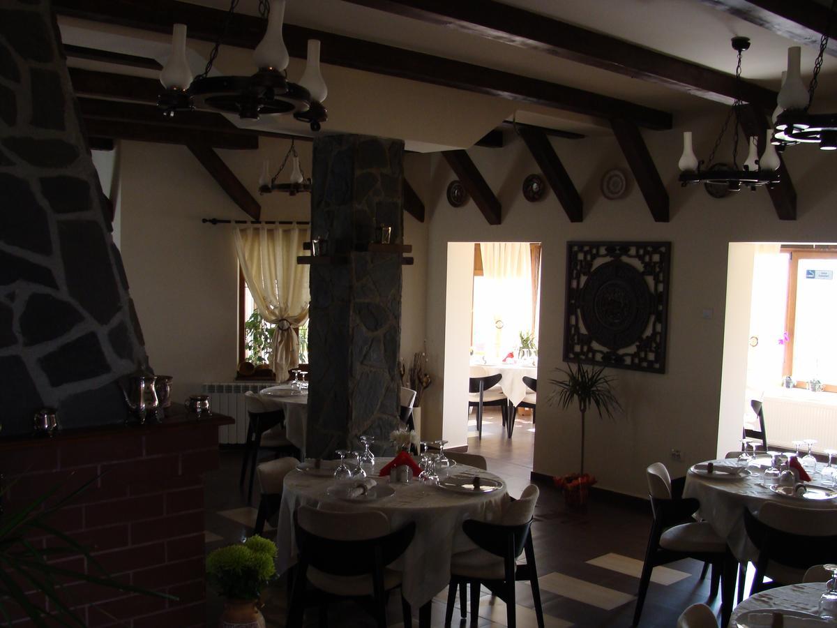 Pensiunea Taverna Bucium Iasi Exteriör bild