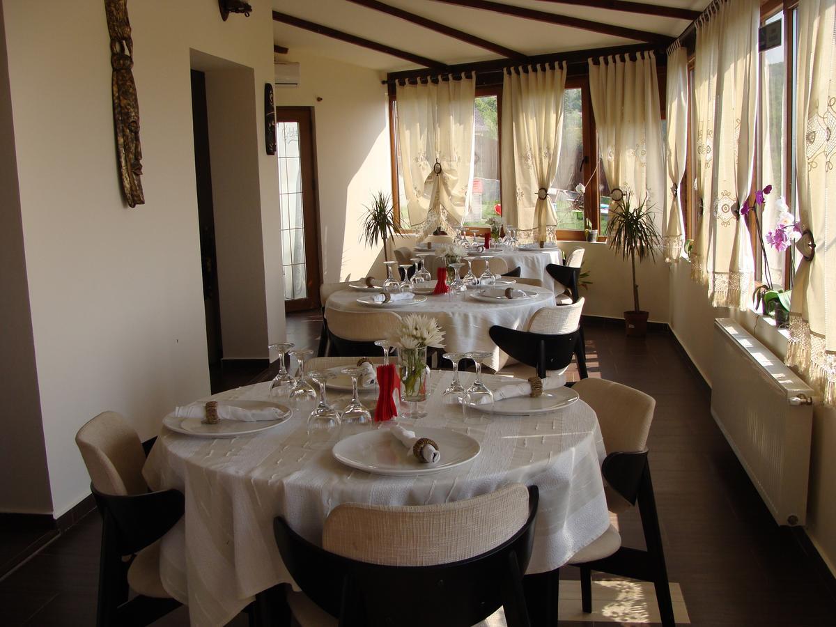 Pensiunea Taverna Bucium Iasi Exteriör bild