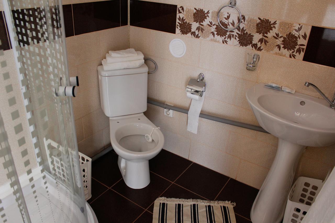 Pensiunea Taverna Bucium Iasi Exteriör bild